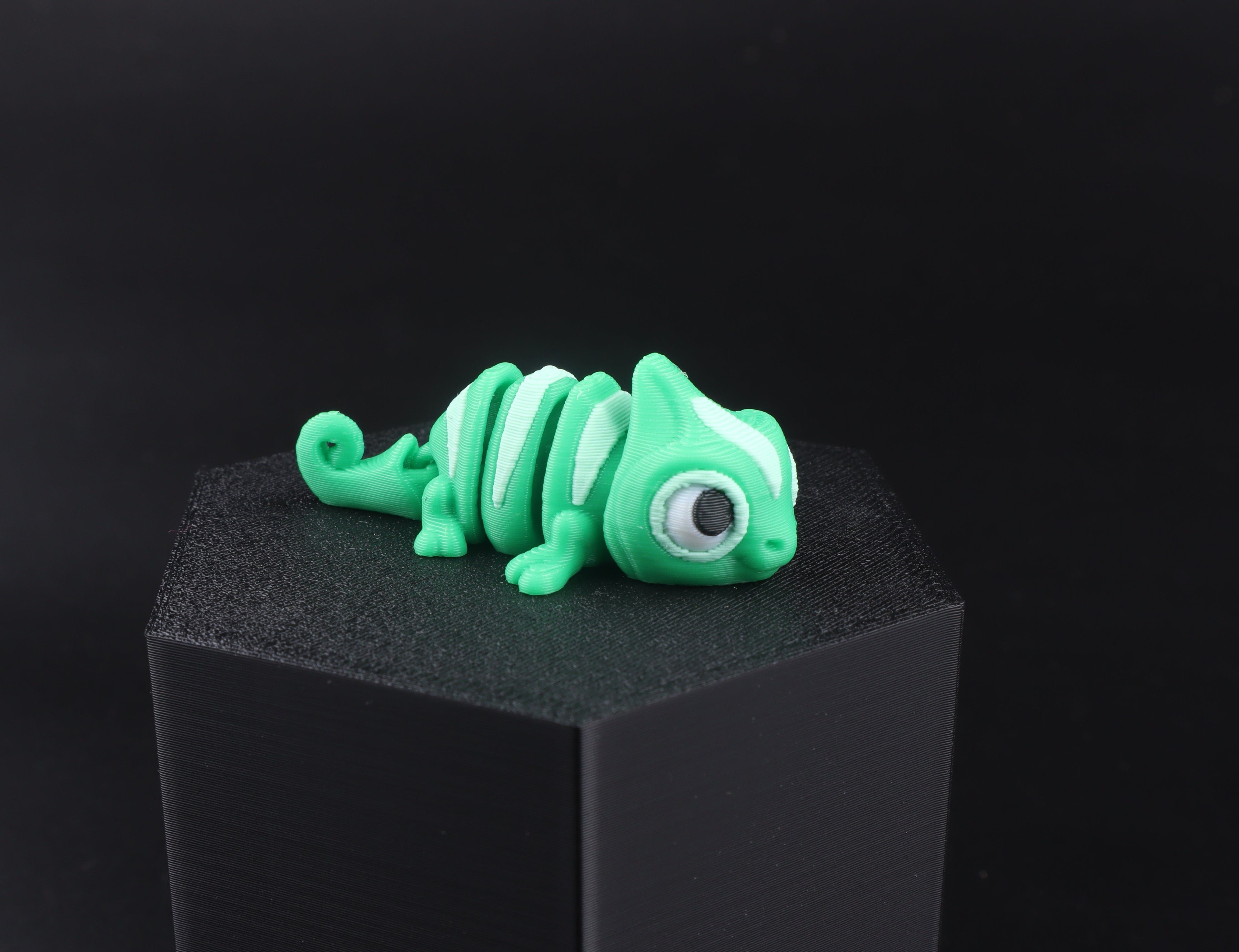 Mini Reptile & Amphibian Fidget Toy Pack — 15-Piece Sensory Collectible Set for Kids, Perfect Party Favor & Stocking Stuffer Gift